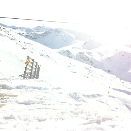 Acogedor Estudio Junto A Pista Apartment